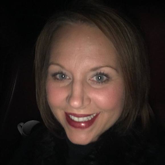 Meet your Posher, Sandi - Picture 1 of 1